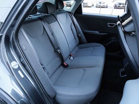 Used 2025 Kia K4 FWD image 30