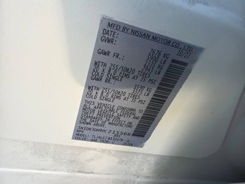 Used 2023 Nissan Pathfinder Platinum FWD image 11