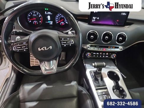 Used 2022 Kia Stinger GT1 RWD image 9