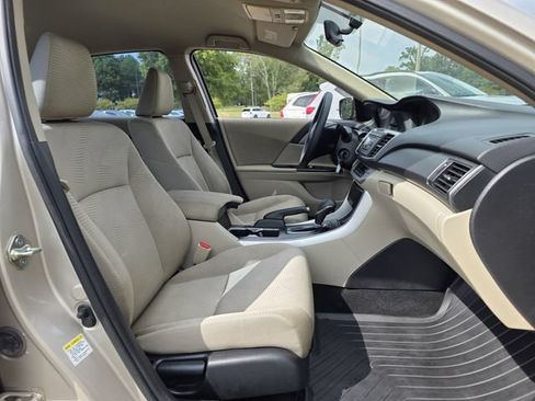 Used 2014 Honda Accord LX image 24
