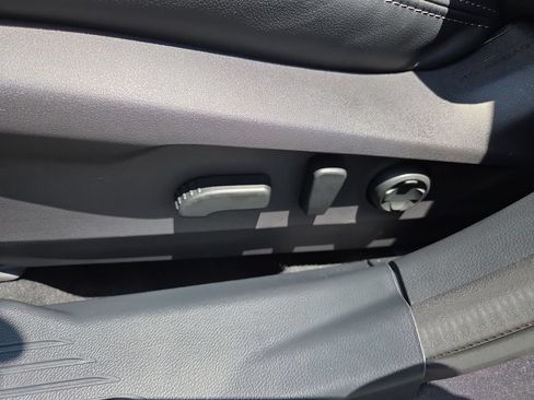 Certified 2025 Subaru Outback Limited AWD/4WD image 16