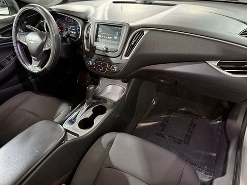 Used 2018 Chevrolet Malibu LS image 37