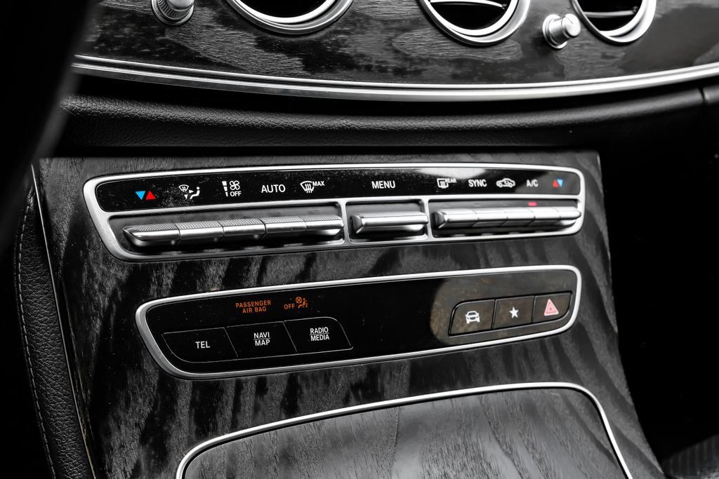 Used 2021 Mercedes-Benz E 350 4MATIC Sedan w/ Premium Package image 30
