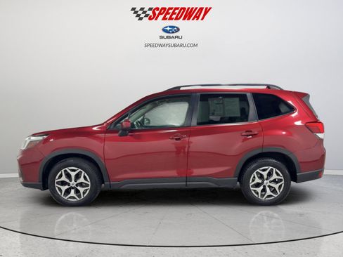 Used 2020 Subaru Forester Premium image 5