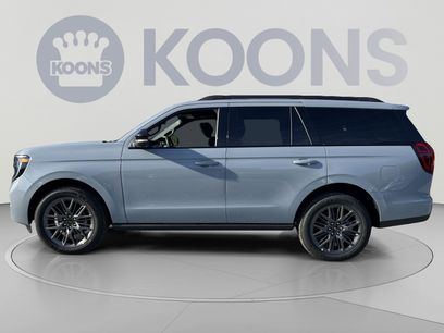 New 2027 Ford Expedition Platinum w/ Stealth Appearance Package
