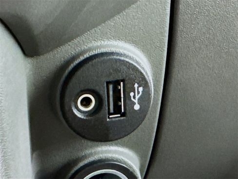 Used 2017 Nissan Frontier SV w/ SV Value Truck Package image 17