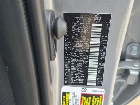 Used 2024 Toyota Camry SE FWD image 22