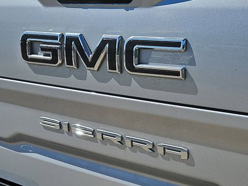 Used 2022 GMC Sierra 1500 Elevation AWD/4WD image 8