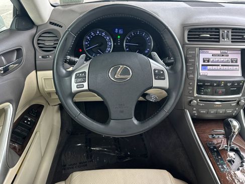Used 2011 Lexus IS 250 w/ Premium Pkg Value Edition image 18