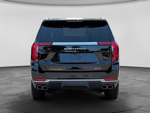Used 2025 GMC Yukon XL Denali AWD/4WD image 6