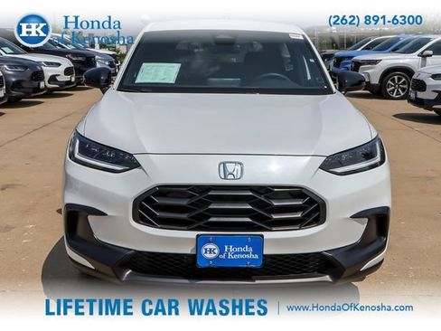 Used 2025 Honda HR-V Sport image 8