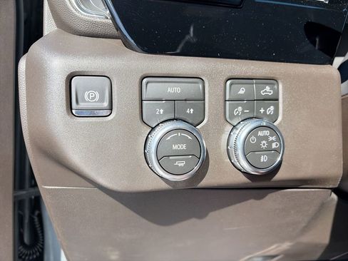 New 2026 GMC Sierra 1500 SLT w/ SLT Premium Plus Package AWD/4WD image 18