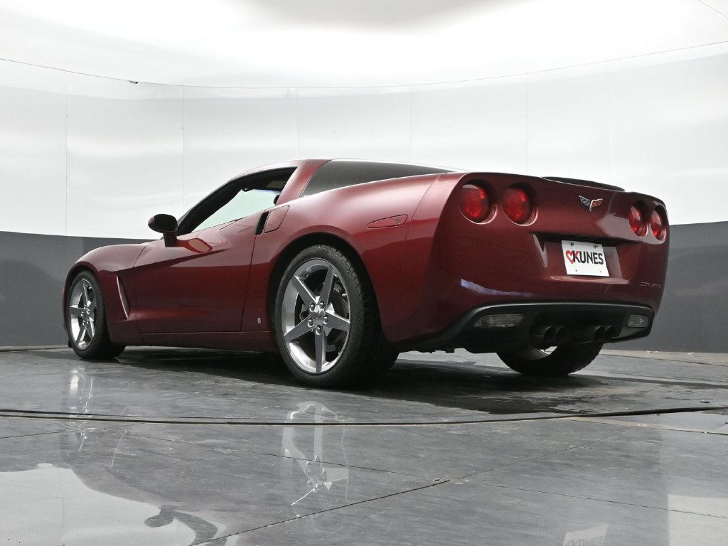 Used 2007 Chevrolet Corvette Coupe w/ Preferred Equipment Group RWD image 38
