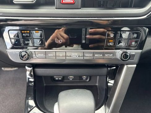 Used 2024 Kia Seltos S AWD/4WD image 18