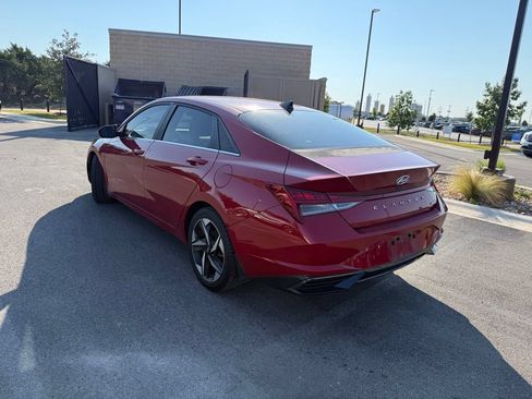 Certified 2022 Hyundai Elantra Limited FWD image 6