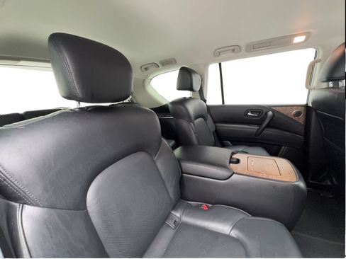 Used 2021 Nissan Armada SL w/ Captain's Chairs Package AWD/4WD image 27
