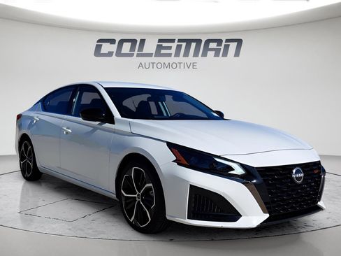 Used 2024 Nissan Altima 2.5 SR image 7