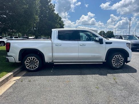Used 2024 GMC Sierra 1500 Denali Ultimate AWD/4WD image 12