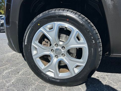 Used 2017 Jeep Renegade Limited w/ Trailer Tow Group image 10