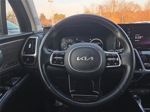 Certified 2022 Kia Sorento SX Prestige image 16