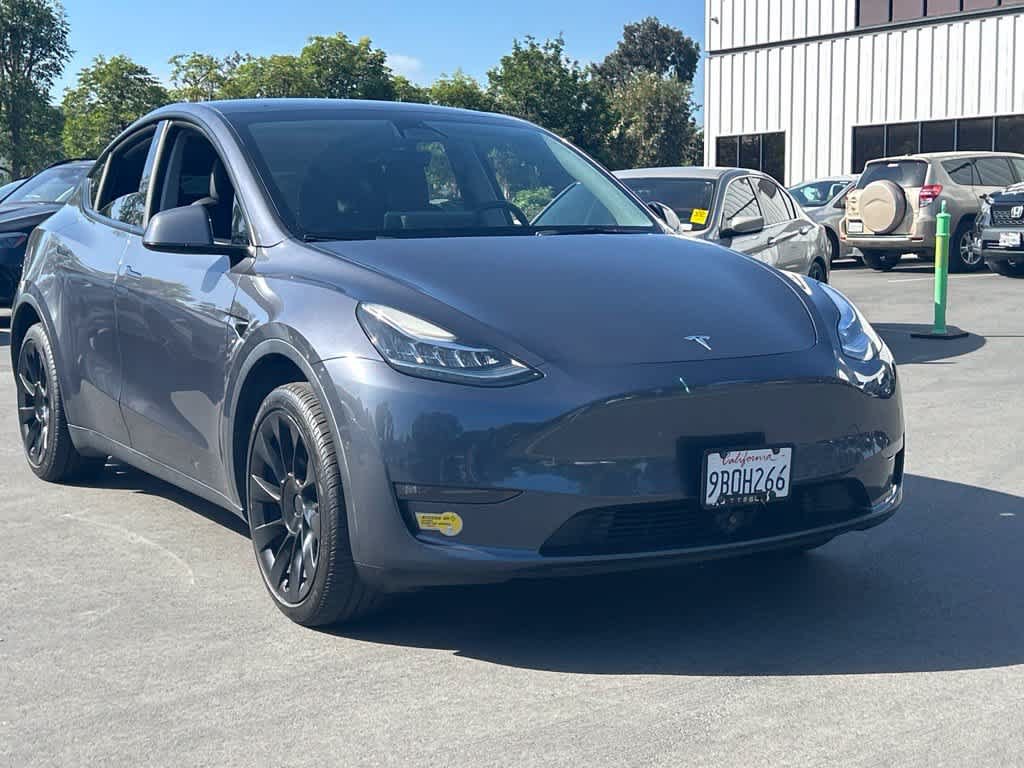 Used 2022 Tesla Model Y Long Range AWD/4WD image 5