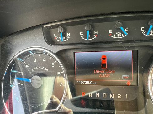 Used 2014 Ford F150 XLT w/ XLT Chrome Package RWD image 7