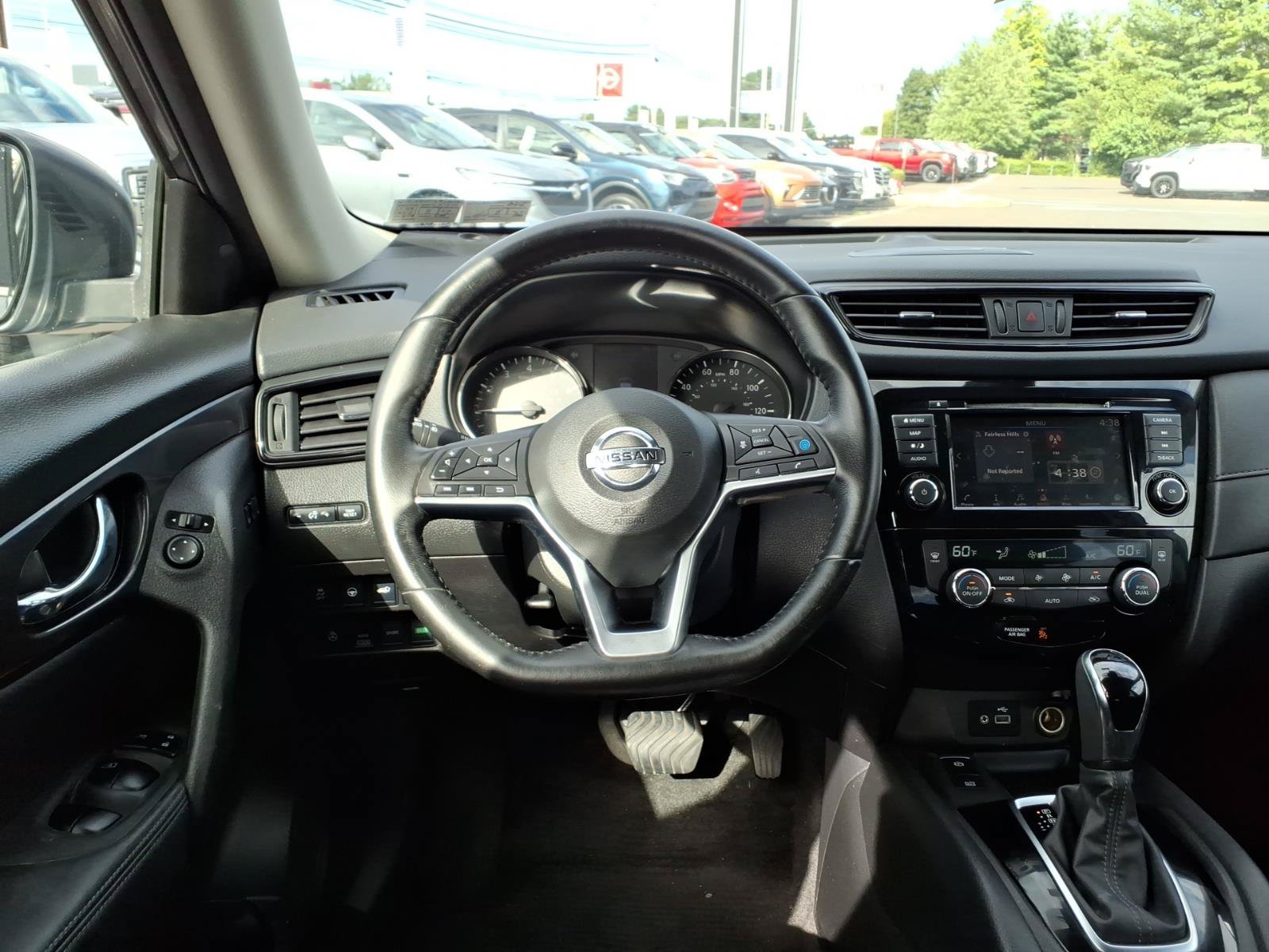 Used 2019 Nissan Rogue SV w/ Sun & Sound Touring Package AWD/4WD image 13
