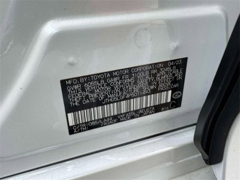 Certified 2023 Lexus LS 500 AWD w/ Luxury Package image 21