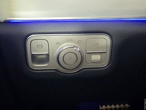 Used 2021 Mercedes-Benz GLS 580 4MATIC image 26
