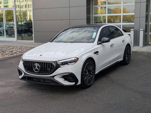 New 2026 Mercedes-Benz E 53 AMG e 4MATIC Sedan image 8