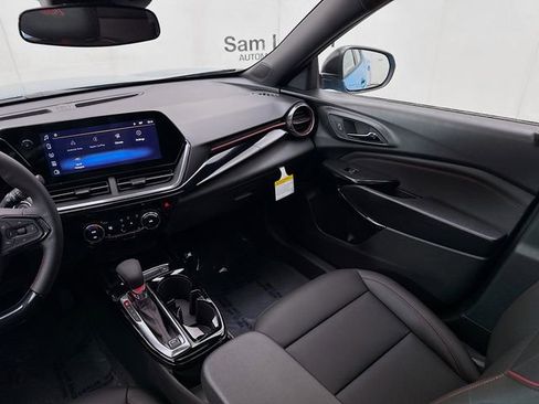 New 2026 Chevrolet Trax RS w/ Sunroof Package image 24