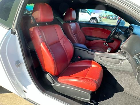 Used 2021 Dodge Challenger SXT w/ Plus Package image 21