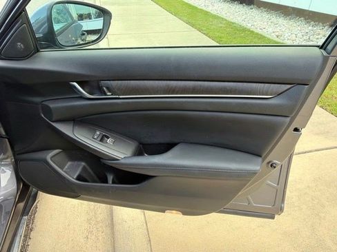 Used 2021 Honda Accord EX-L image 26