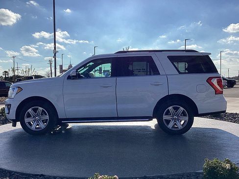 Used 2019 Ford Expedition XLT w/ Equipment Group 202A image 8