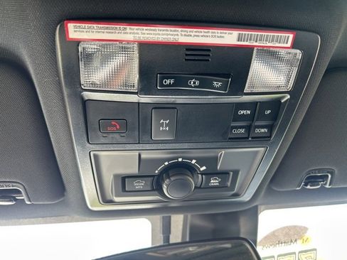 Used 2022 Toyota Tacoma TRD Off-Road image 24