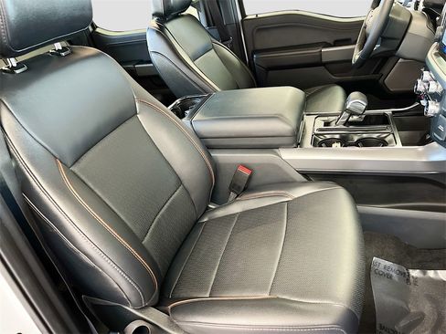 Used 2025 Ford F150 Lariat w/ FX4 Off-Road Package image 30