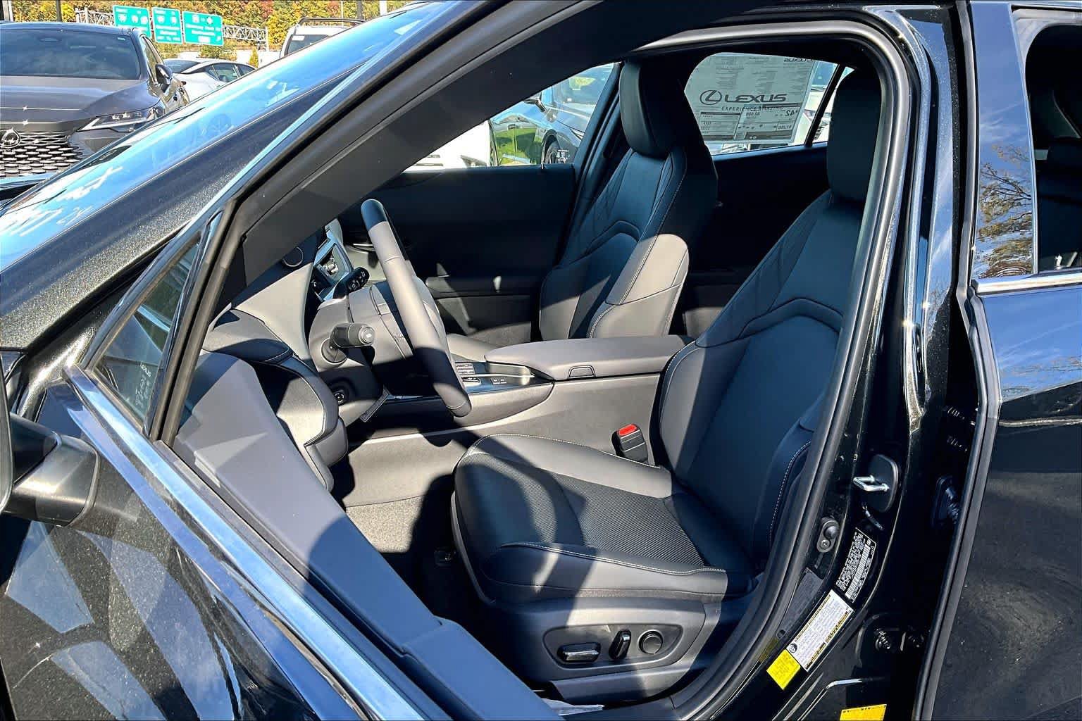 New 2026 Lexus UX 300h AWD w/ Accessory Package (2T) image 9