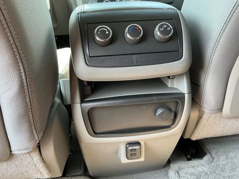 Used 2014 Chevrolet Traverse LS image 14