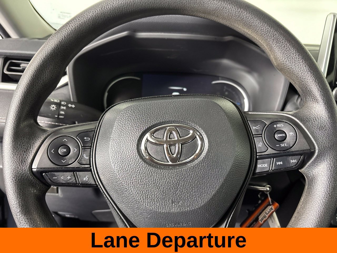 Used 2024 Toyota RAV4 LE AWD/4WD image 13