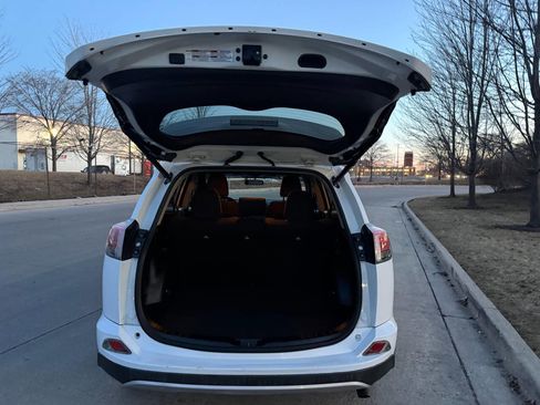 Used 2016 Toyota RAV4 XLE image 30