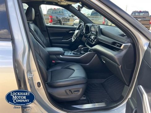 Used 2021 Toyota Highlander XSE image 35