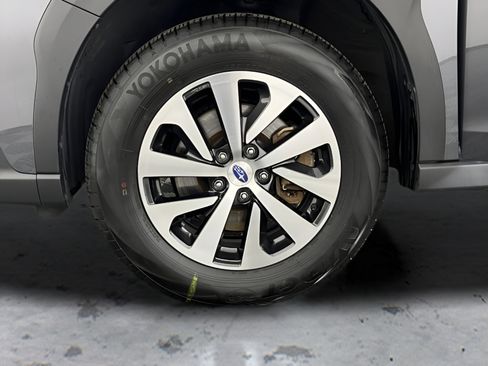 Used 2024 Subaru Outback Premium AWD/4WD image 19