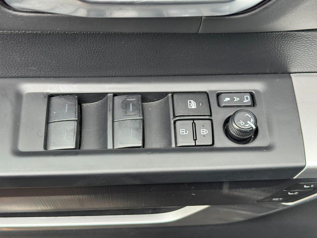 Used 2023 Toyota Tundra Platinum AWD/4WD image 22