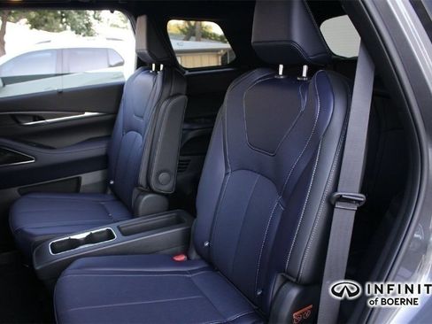 Certified 2026 INFINITI QX60 Sport w/ Dark Cargo Package AWD/4WD image 18