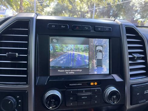 Used 2019 Ford F250 Platinum w/ Platinum Ultimate Package AWD/4WD image 21