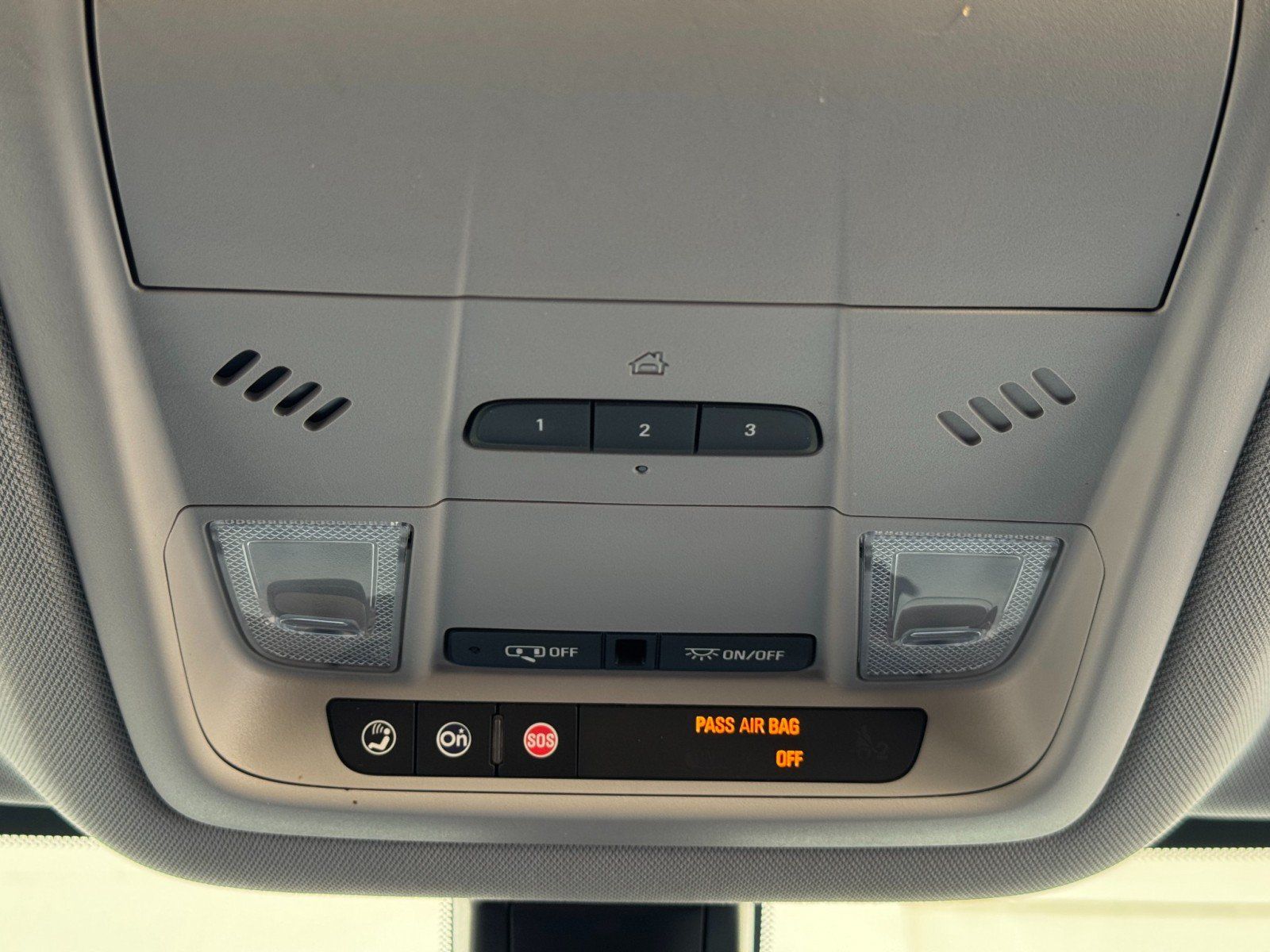 Used 2019 GMC Acadia SLT FWD image 32