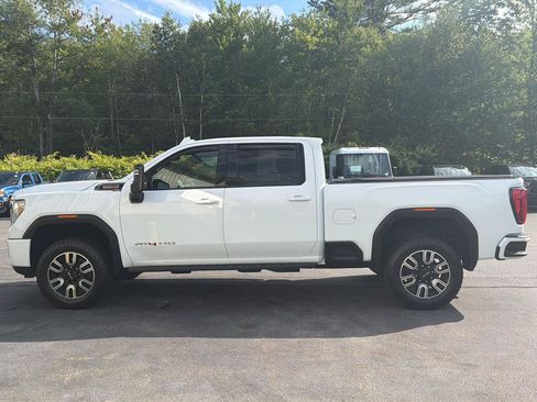 Certified 2022 GMC Sierra 2500 AT4 AWD/4WD image 2