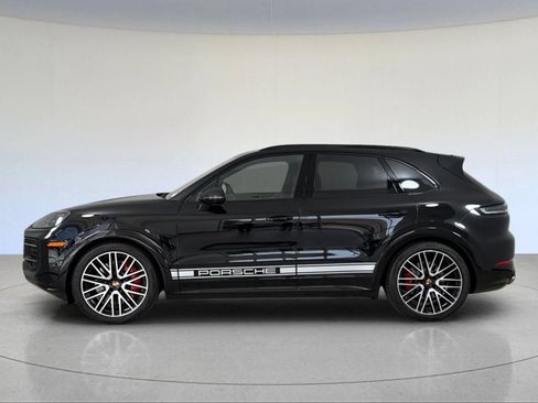 Certified 2026 Porsche Cayenne GTS AWD/4WD image 2