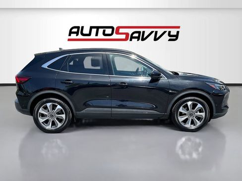 Used 2024 Ford Escape Platinum w/ Premium Technology Package AWD/4WD image 8