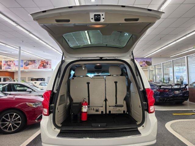 Used 2016 Dodge Grand Caravan SE w/ Quick Order Package 29E SE FWD image 37